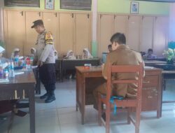 Polsek Gerung Jamin Keamanan Penyaluran Makan Bergizi Gratis di Dua Sekolah Dasan Tapen