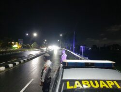 Patroli Malam Polsek Labuapi Ciptakan Rasa Aman Warga