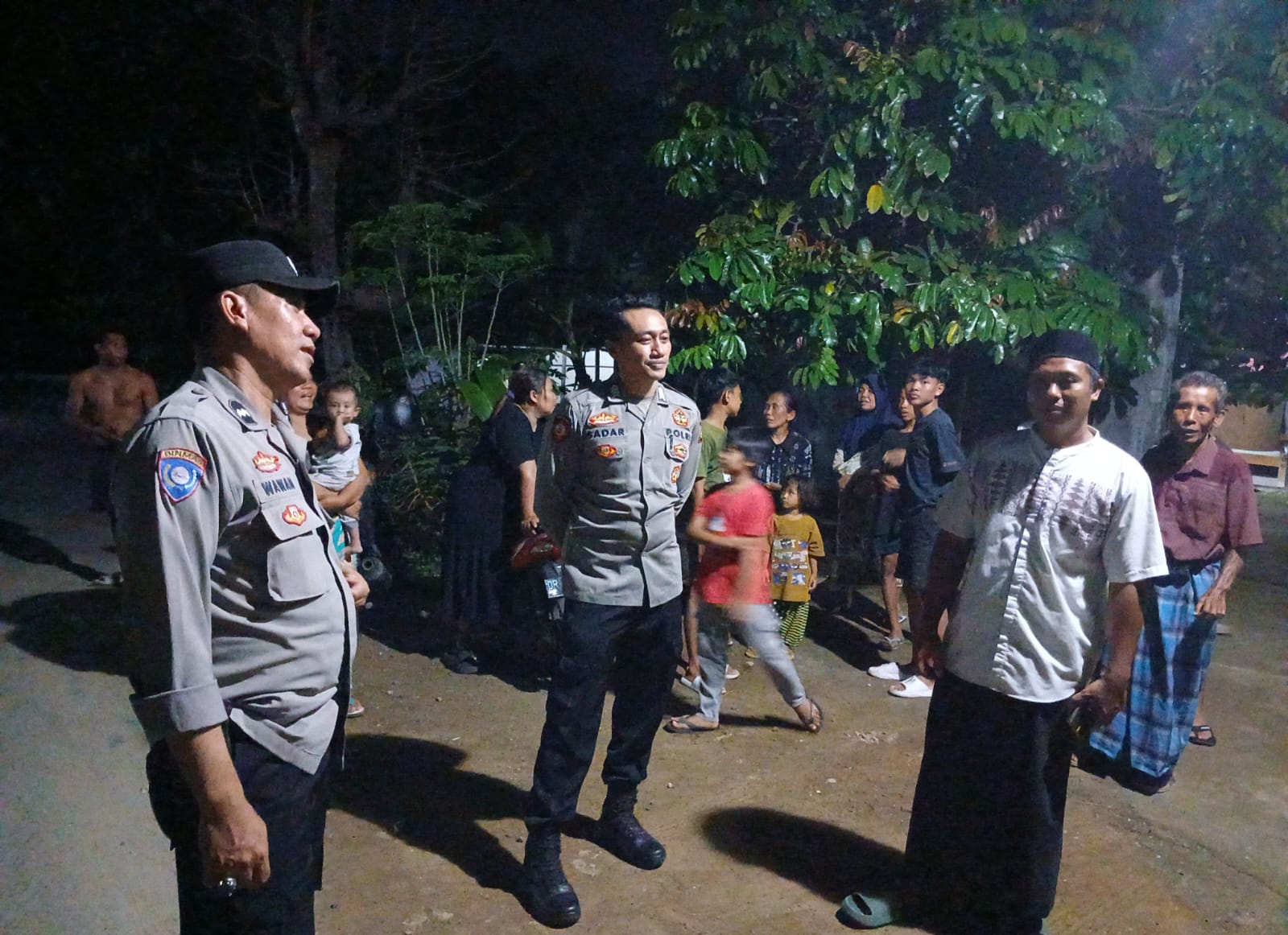Antisipasi Kejahatan, Polsek Lembar Intensifkan Patroli Malam Hari