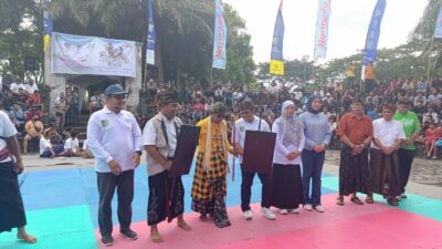 Lombok Barat Lestarikan Budaya Lewat Peresean HUT ke-67