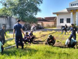 Kerja Bakti Warnai Jum’at Bersih di Desa Gelogor