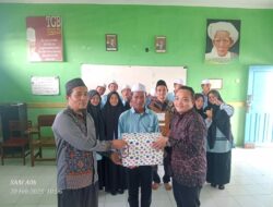 Gali Potensi Santri, MA Nurul Jannah NW Ampenan Gelar Lomba Buat Mading.