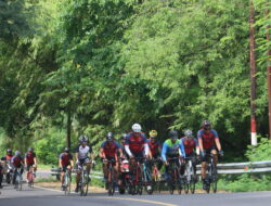 Gowes Kamtibmas Jilid 7”, Polres Lombok Utara Hadirkan Polisi Humanis Lewat Pedal Sepeda