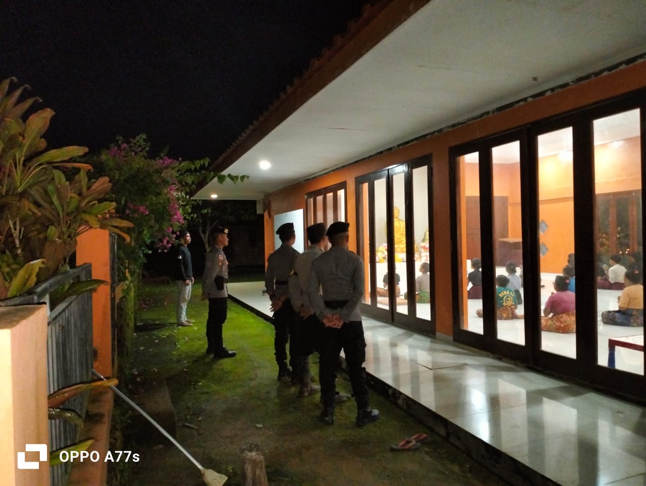 Peringatan Waisak di Lombok Barat: Pengamanan Polsek Jamin Ketentraman