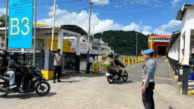 Polsek Kawasan Pelabuhan Lembar Tingkatkan Pengamanan Pemuat Kapal Antisipasi Gangguan Keamanan