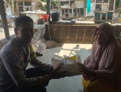 Polri Hadir di Tengah Masyarakat: Polsek Lembar Bagikan Paket Nutrisi Mantap