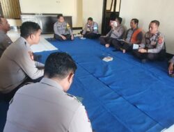 Kapolsek Seteluk Pimpin Kegiatan Binrohtal Personel: Tingkatkan Iman dan Takwa