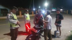 Antisipasi Kejahatan Malam, Polsek Seteluk Gelar KRYD Sasar Kendaraan dan Sajam