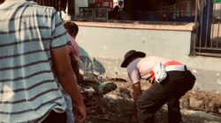 Personel Polsek Rasanae Barat Polres Bima Kota Laksanakan Bakti Sosial di Pasar Raya Amahami