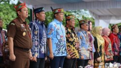 Dorong Pengembangan Pariwisata Berkelanjutan, Kapolda Kalteng dan Gubernur Resmikan Kapal Wisata Susur Sungai
