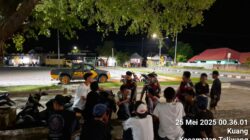 Patroli Dialogis Sat Samapta Polres Sumbawa Barat Sasar Remaja Nongkrong di Alun-Alun Kota Taliwang