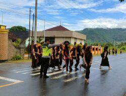 Ciptakan Rasa Aman, Polsek Seteluk Gelar Patroli Rawan Siang di Depan Sekolah