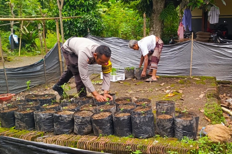 Dari Kuripan untuk Indonesia Gerakan Kemandirian Pangan Polri