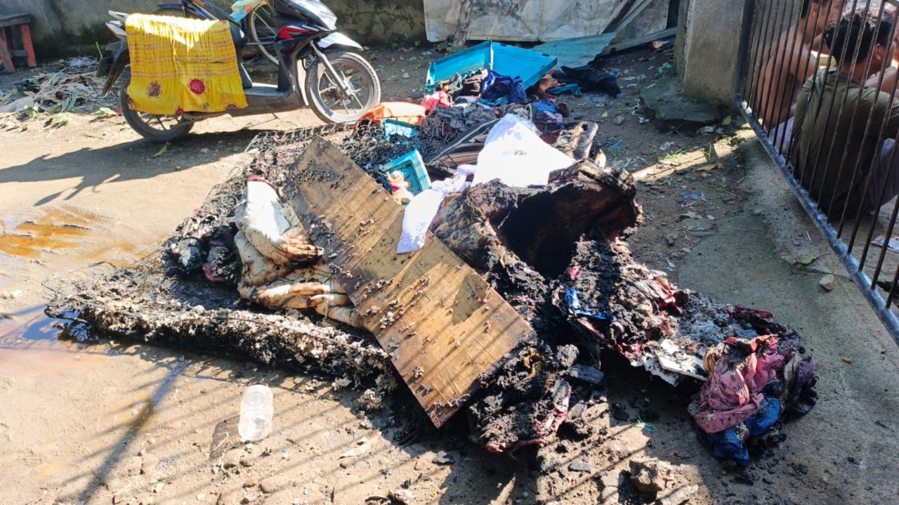 Rumah Warga di Lembar Selatan Ludes Dilalap Api, Kerugian Ditaksir Capai Puluhan Juta Rupiah