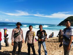 Polsek Monta Patroli Pengamanan Wisata dan Berikan Rasa Nyaman Bagi Pengunjung Serta Antisipasi Aksi Premanisme di Pantai Wane