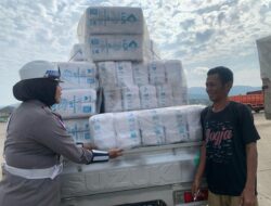 Satlantas Polres Bima Kota Sosialisasikan Bahaya Overload kepada Pengemudi Pick Up