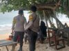 Anggota Piket Polsek Taliwang Laksanakan Patroli Wisata di Pantai Kertasari, Wujudkan Kamtibmas yang Kondusif