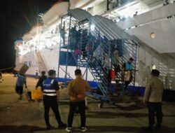 Polsek Kawasan Pelabuhan Laut Bima Laksanakan Pengamanan Embarkasi dan Debarkasi Penumpang Kapal KM. Leuser