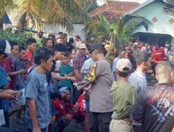 Polsek Woha Bantu Padamkan Kebakaran 4 Rumah Warga di Desa Talabiu 