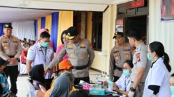 Sambut Hari Bhayangkara ke-79, Kapolda Kalteng Pimpin Bakti Kesehatan dan Serahkan Bansos untuk Petani di Gunung Mas