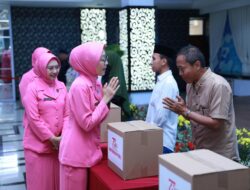 Bakti Sosial Bhayangkari Daerah Jawa Barat, Wujud Cinta Kasih untuk Masyarakat Rentan