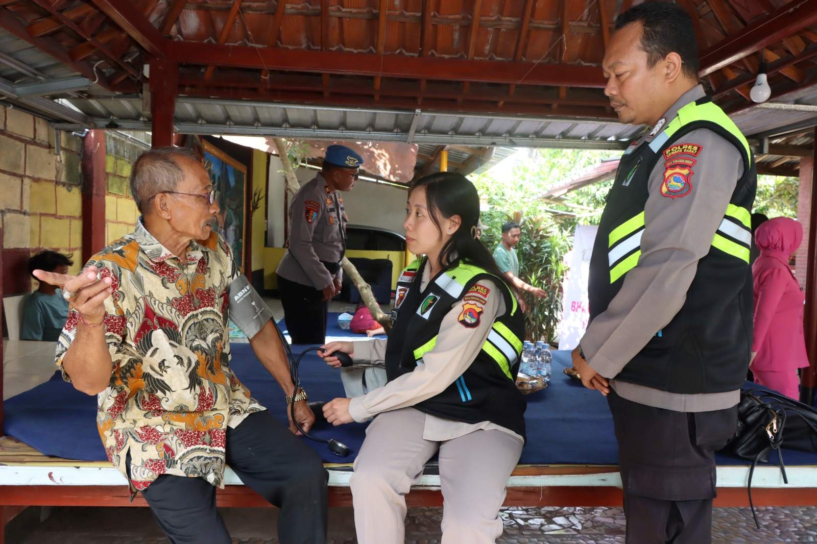 Bhayangkara ke-79: Kapolres Lobar Jalin Kedekatan dengan Senior