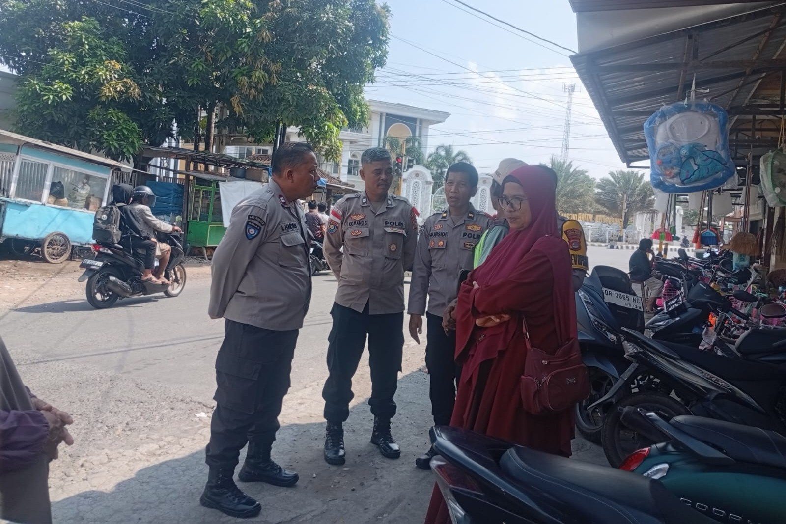 Polres Lombok Barat Intensifkan Patroli Kamtibmas di Simpang Empat Rumak