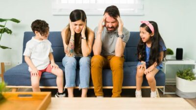 9 Sikap Sepele Ini Bisa Bongkar Asal-Muasal Keluargamu!