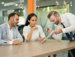 Awas, 5 Kebiasaan Ini Bisa Dinilai Jadi Penjilat di Kantor
