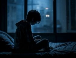 Bukan Egois, 8 Sikap Remaja Ini Adalah Teriakan Minta Tolong!