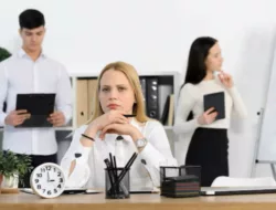 Overthinking: Kreatif atau Gila Kerja? Batasnya Tipis Banget!