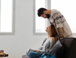 Hubungan Terlihat Aneh? Bisa Jadi Justru Paling Dewasa!