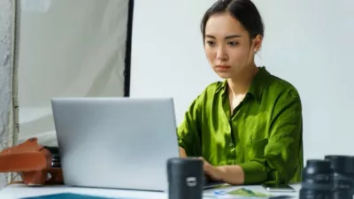 Dunia Kerja Perempuan, Kecantikan Dipakai Buat Diskriminasi?