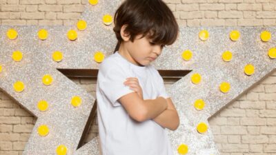 Jangan Halangi Anak Kecewa, Bahagianya Bisa Palsu!