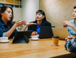 Bikin Malu! Ini Tanda Kamu Cuma Niru Kata-Kata Orang Pinter