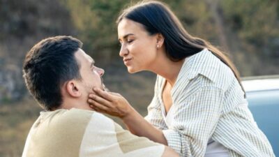 Terlanjur Dewasa, Masih Kena Stereotip Kencan?