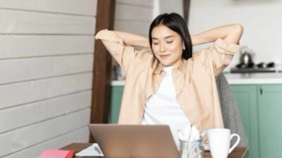 Stoik Bukan Dingin! Ini Cara Mereka Mengelola Emosi Tanpa Drama