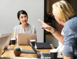 Gampang Bosan? Ini Cara Orang Cerdas Menyembunyikannya!