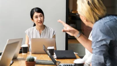 Gampang Bosan? Ini Cara Orang Cerdas Menyembunyikannya!