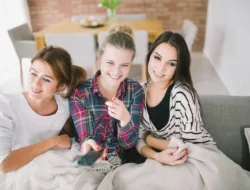 Gen Z: Gila Waktu, Bukan Gila Cuan?