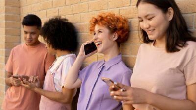 Gen Z Bukan Manja, Mereka Dibentuk Dunia yang Penuh Kekacauan