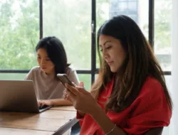 Pilih Side Hustle atau Overemployment? Tolong Bedakan!