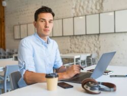 Generasi Sukses yang Kelelahan, Apa yang Salah dengan Millennial?