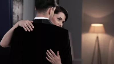 Hubungan Penuh Drama Tak Berujung! Tanda Terikat Manipulasi?