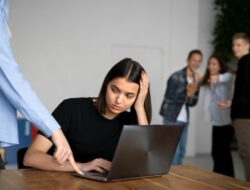 Balas Orang Kasar? Coba Cara Ini, Bikin Mereka Bungkam!