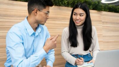 Bukan Cuma Pintar, Ini 10 Kebiasaan ‘Aneh’ Orang dengan EQ Tinggi!