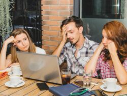 Terlalu Pintar, Tapi Tak Punya Teman? Ini Alasannya