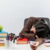 Capek Padahal Nggak Benci Kerjaan? Burnout Terselubung!