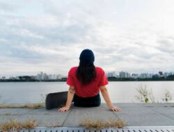 Terjebak Narsisis? Saat Mulai Bahagia Tanpa Alasan, Itu Tanda Pulih!