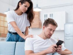 Teknologi Bikin Nikah Retak? Inilah Racun Modern